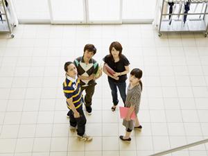 子どものスペシャリストを育てる保育学校