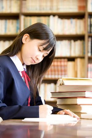 ジェルネイル等の専門校の情報が充実